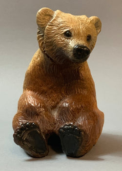 Putts - Grizzly Sculpture - Bronze